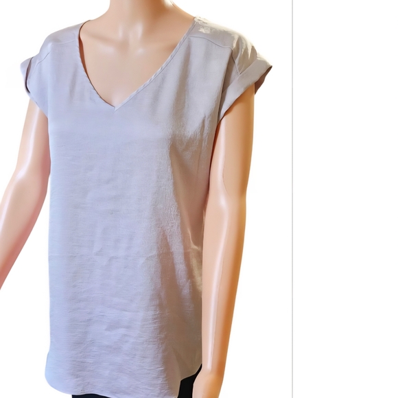 Express Women's V-Neck Top - Soft Gray - Picture 2 of 7